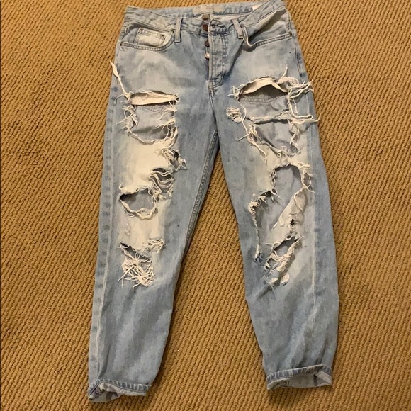 Topshop Denim - Super Distressed Boyfriend Jeans